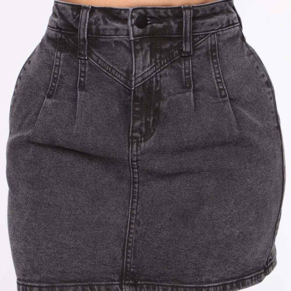 Stop & State Mini Skirt (Fit Like A Small)